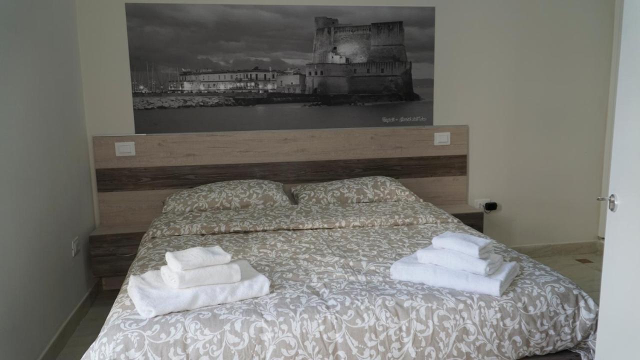 Donna Vicenza Bed & Breakfast Nápoles Exterior foto