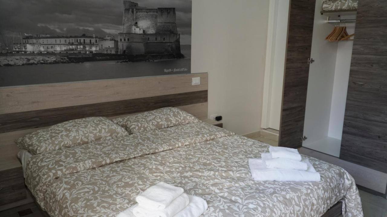Donna Vicenza Bed & Breakfast Nápoles Exterior foto