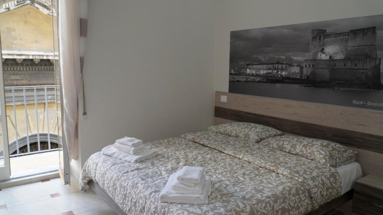 Donna Vicenza Bed & Breakfast Nápoles Exterior foto